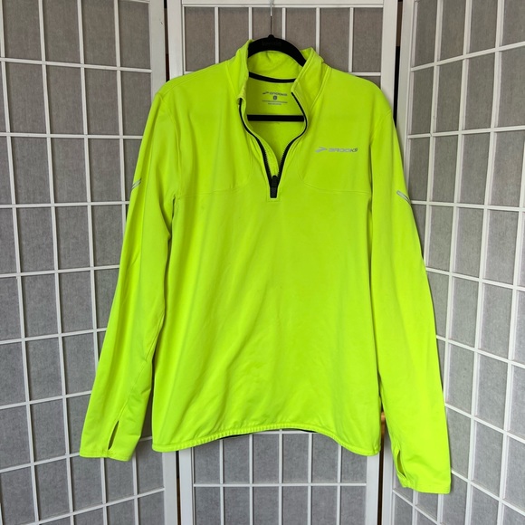 Brooks activewear top - Picture 3 of 8